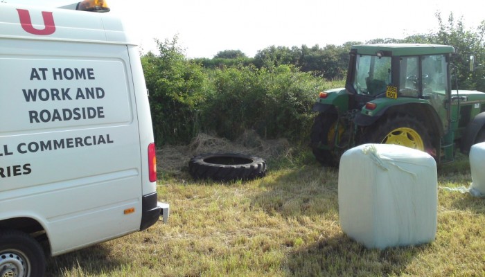 es2u20-3b04c5dc0b Tyres 2 U