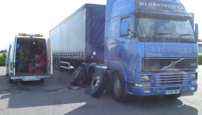 es2u21-d0c04b7ac8 Tyres 2 U