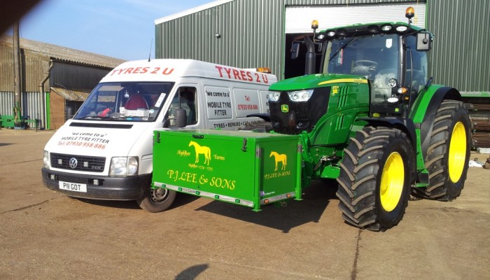 es2u7-aab0f002f8 Tyres 2 U