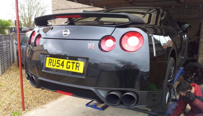 es2u9-5977fd9fa8 Tyres 2 U